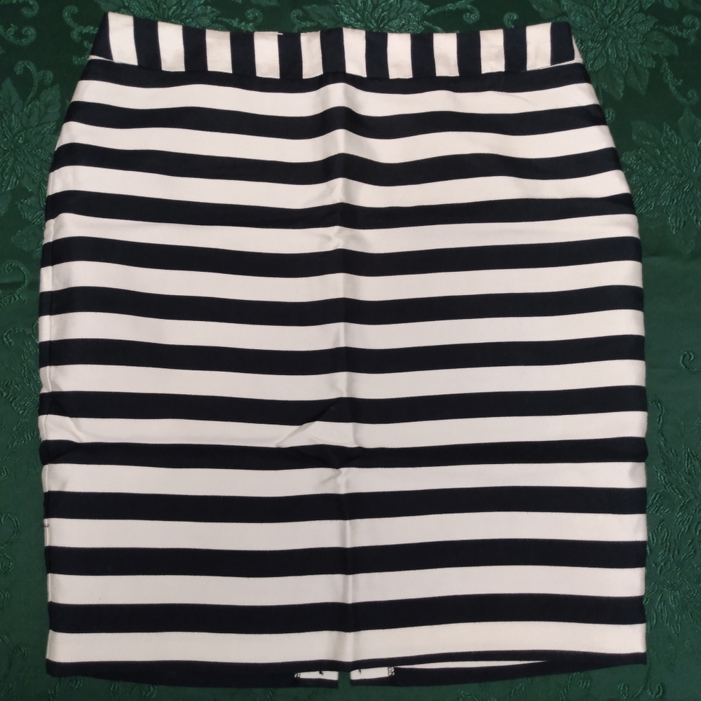 Worthington striped pencil skirt, 8